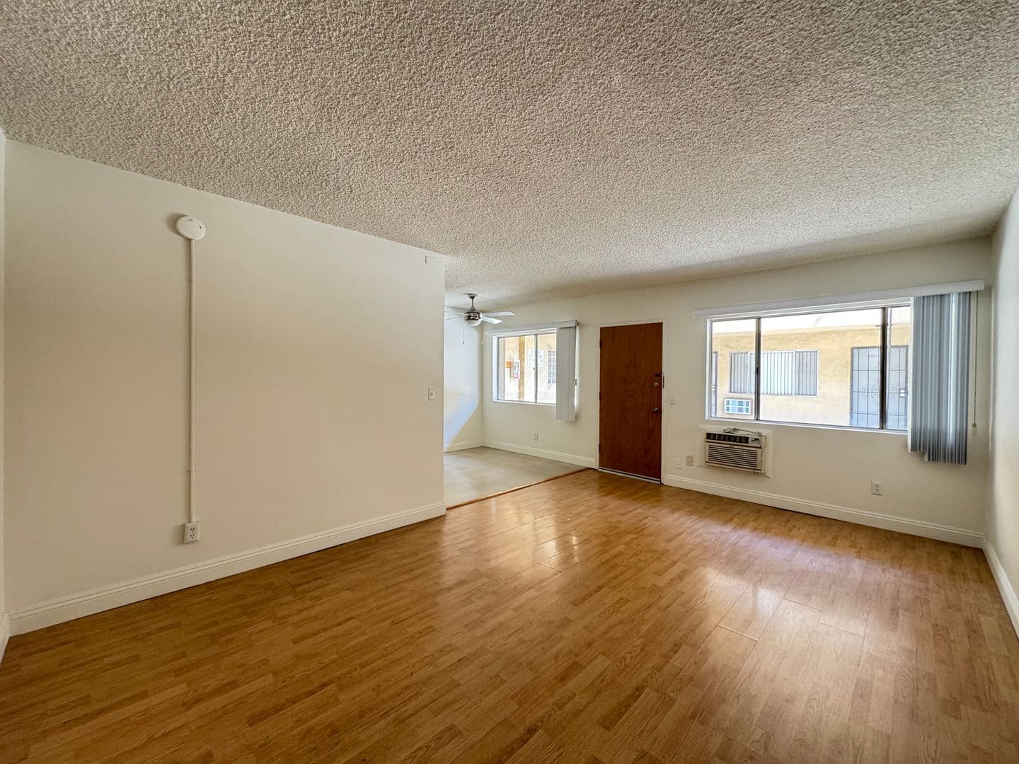 Glendale Apartment: 120 E Chestnut St