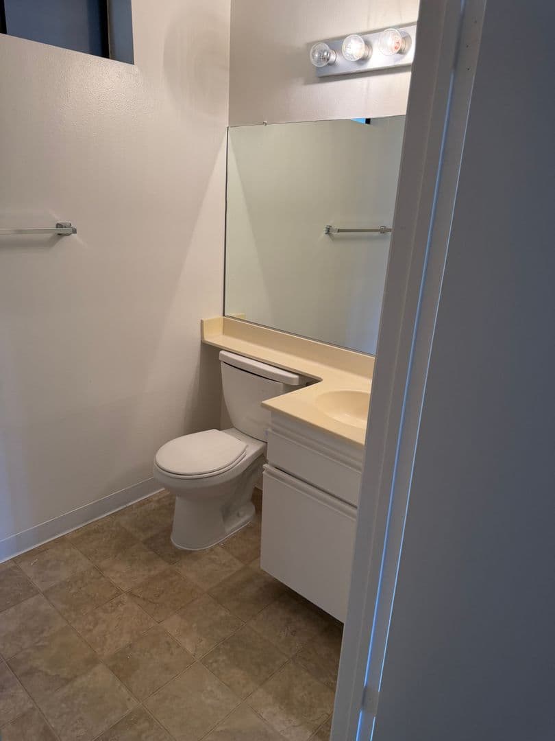 Glendale Apartment: 550 W. Stocker Street