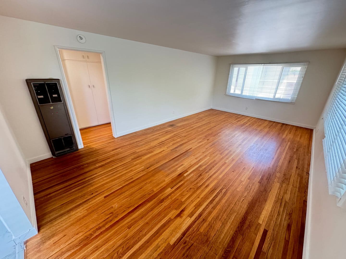 Pasadena Apartment: 1812 N. Allen Ave.