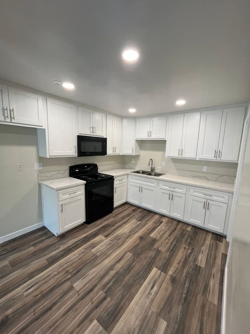 West Covina Apartment: 744 N Azusa Ave
