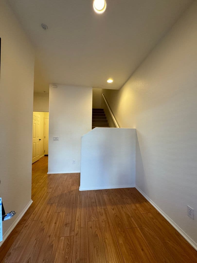 Pasadena Apartment: 616 E. Walnut Street