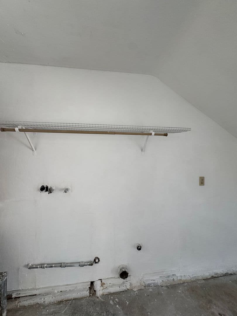 Pasadena Apartment: 1812 N. Allen Ave.