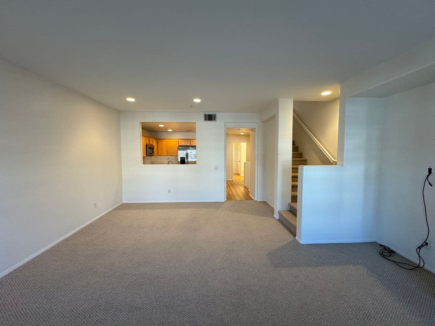 Pasadena Apartment: 616 E. Walnut Street