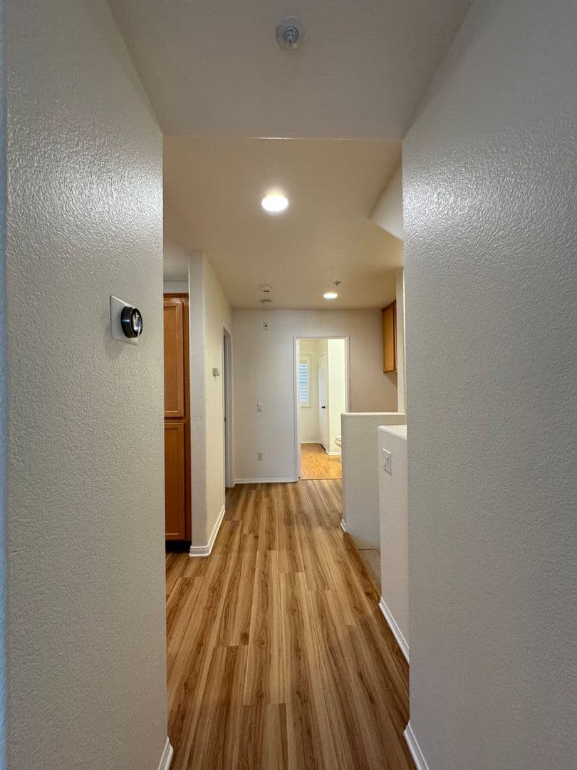 Pasadena Apartment: 616 E. Walnut Street