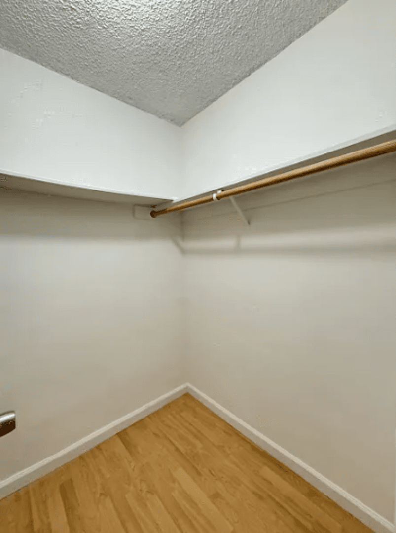 Los Angeles Apartment: 1150 N. Normandie Ave.