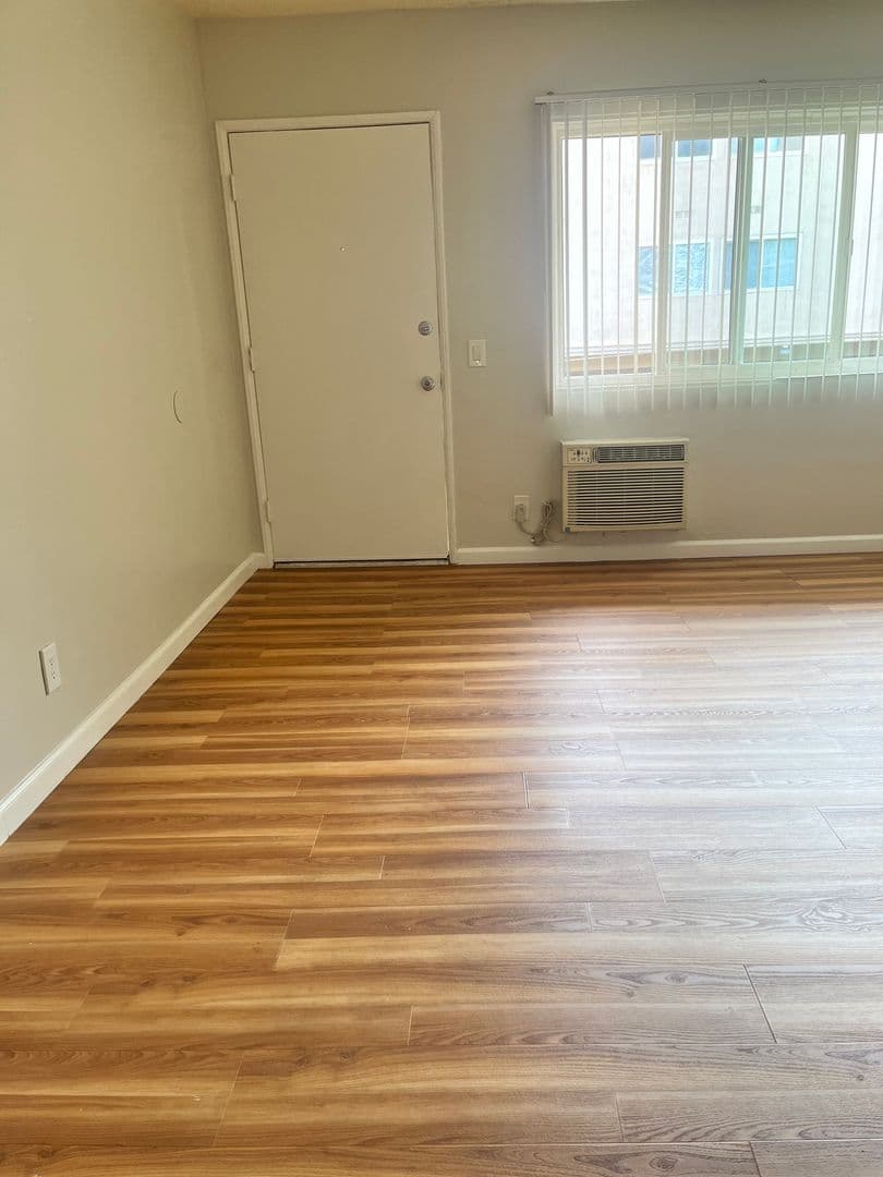 Pasadena Apartment: 425 N. Garfield Ave