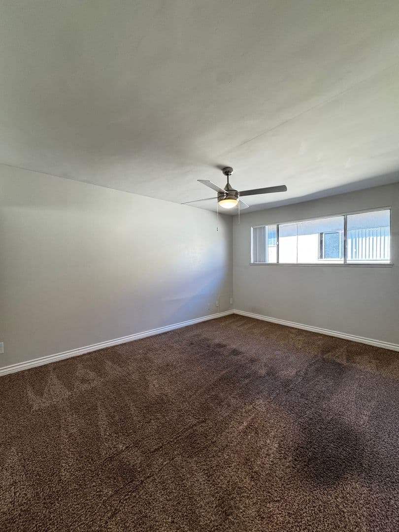 Canoga Park Apartment: 21827 Lanark St