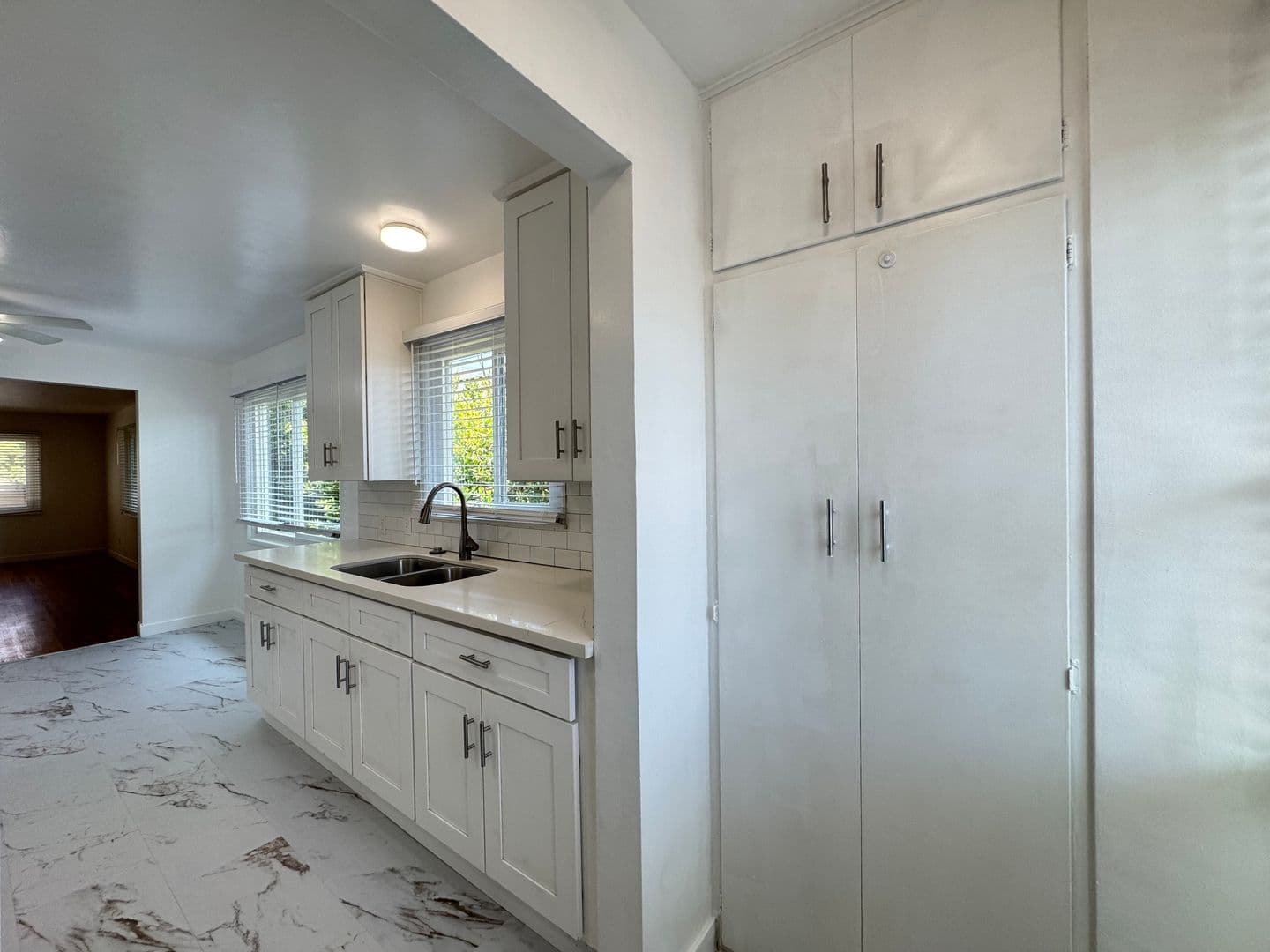 Pasadena Apartment: 1812 N. Allen Ave.