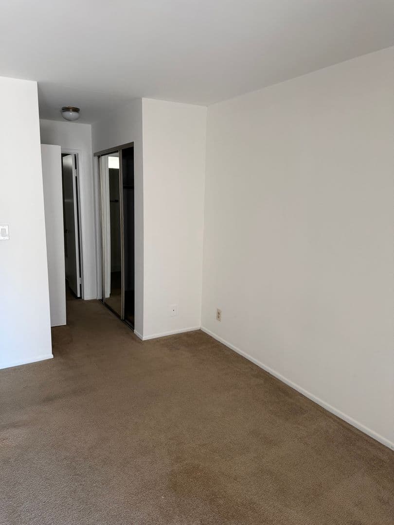 Glendale Apartment: 550 W. Stocker Street