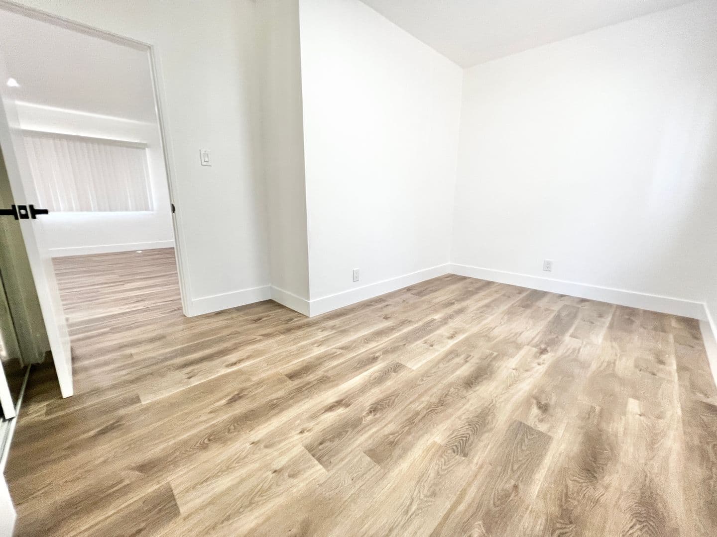 Los Angeles Apartment: 2278 W. Adams Blvd.