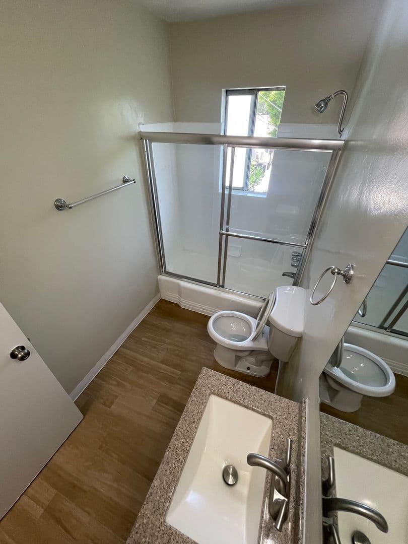 West Covina Apartment: 747 N Azusa Ave
