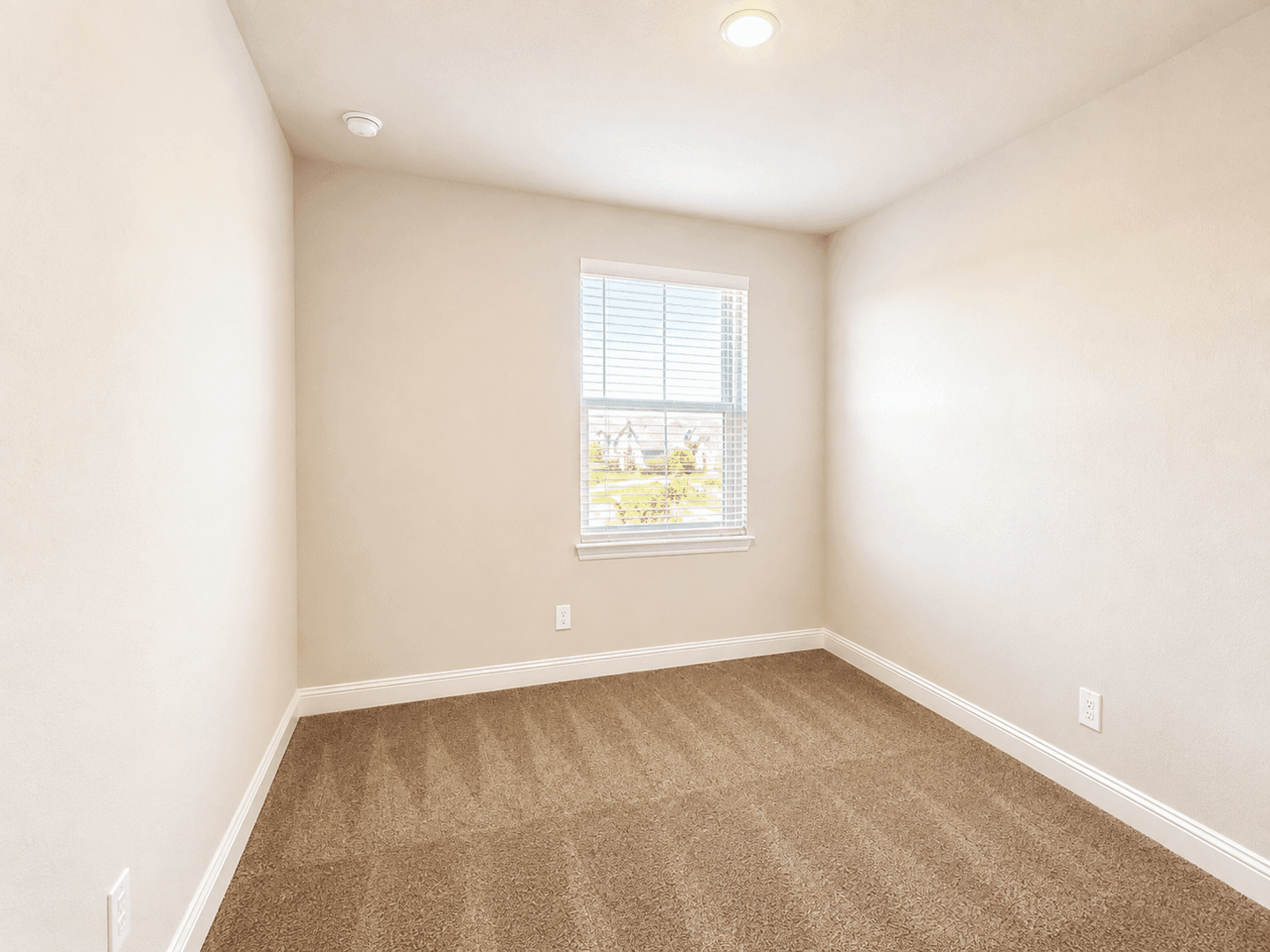 Midlothian House: 6002 14th St