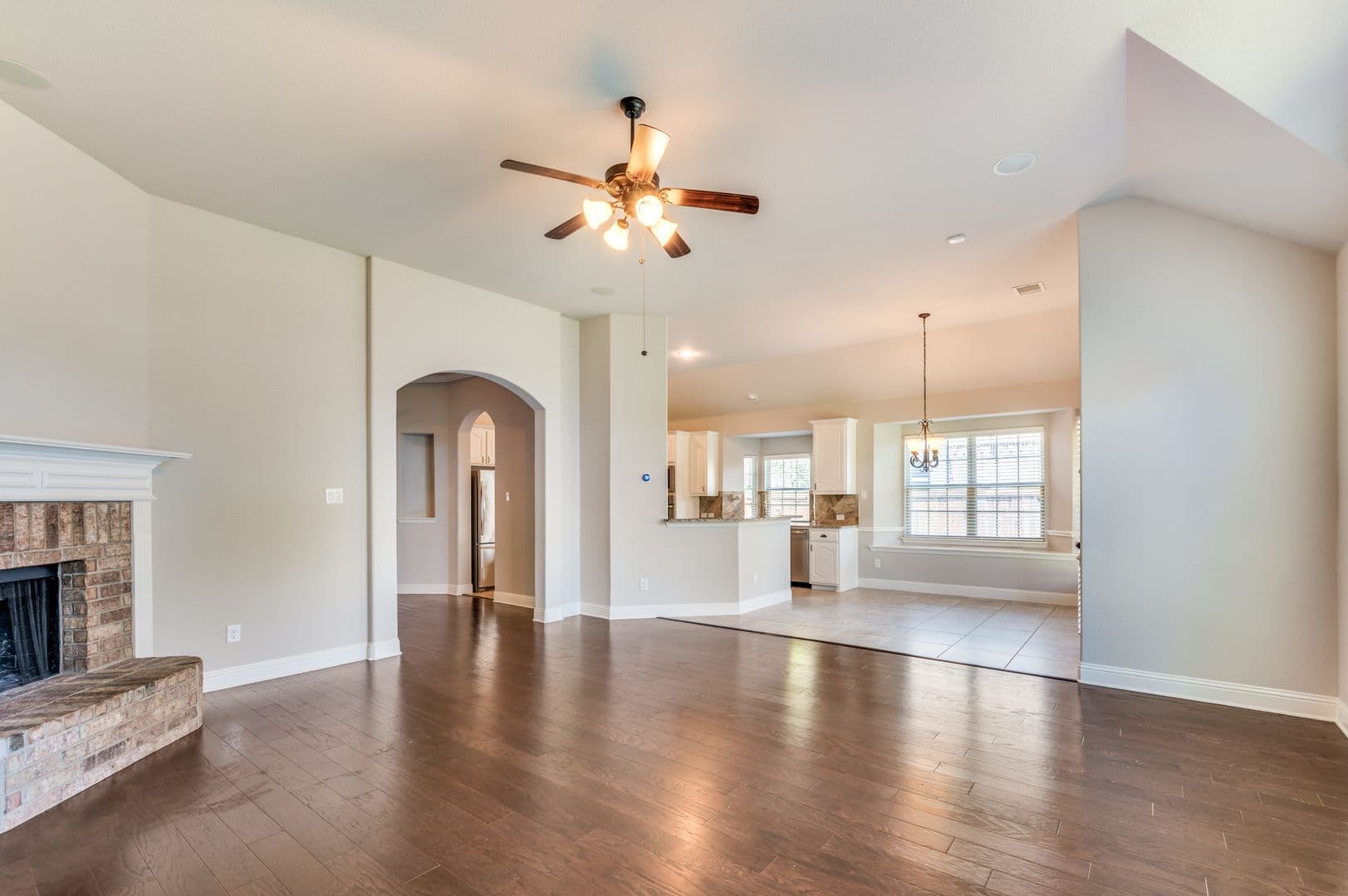 Grand Prairie House: 2812 Pino