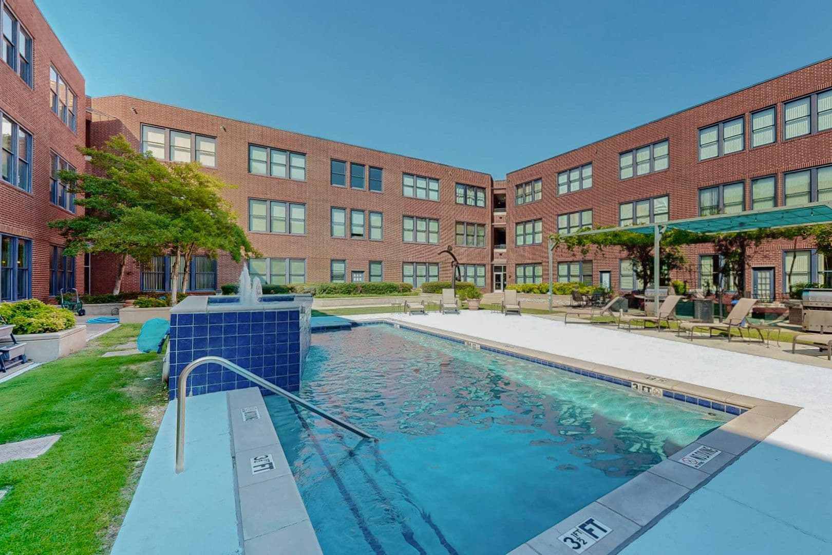 Dallas Condo: 2502 Live Oak  St.