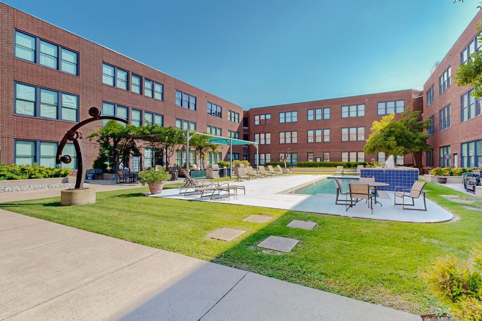 Dallas Condo: 2502 Live Oak  St.