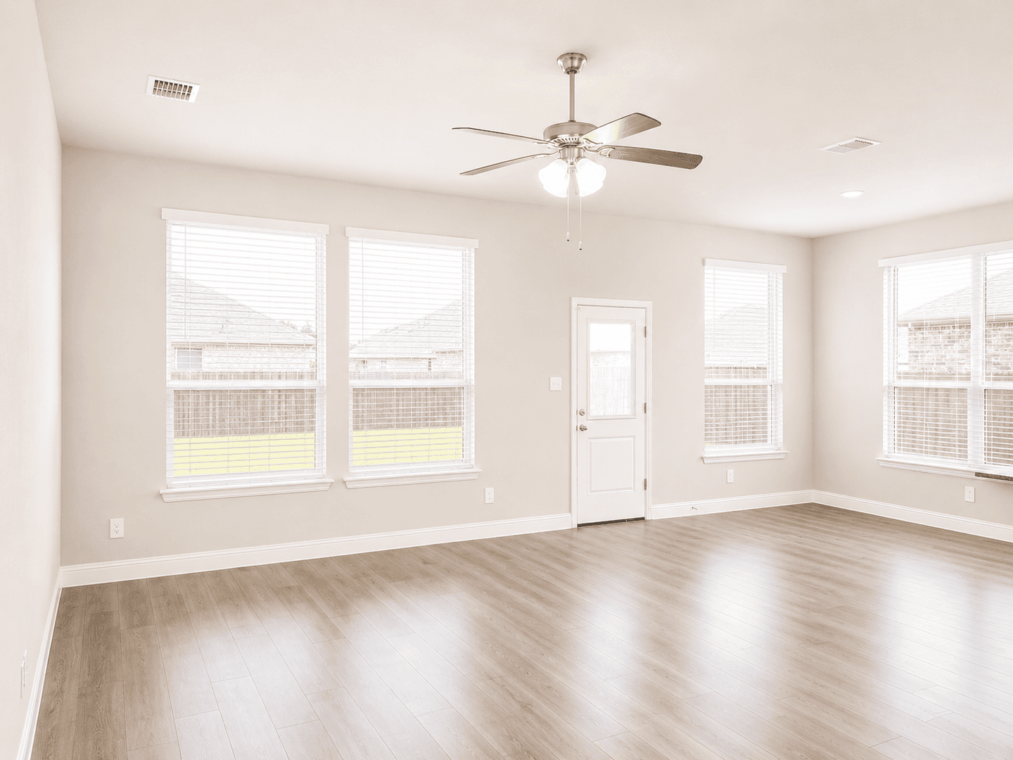 Midlothian House: 6002 14th St