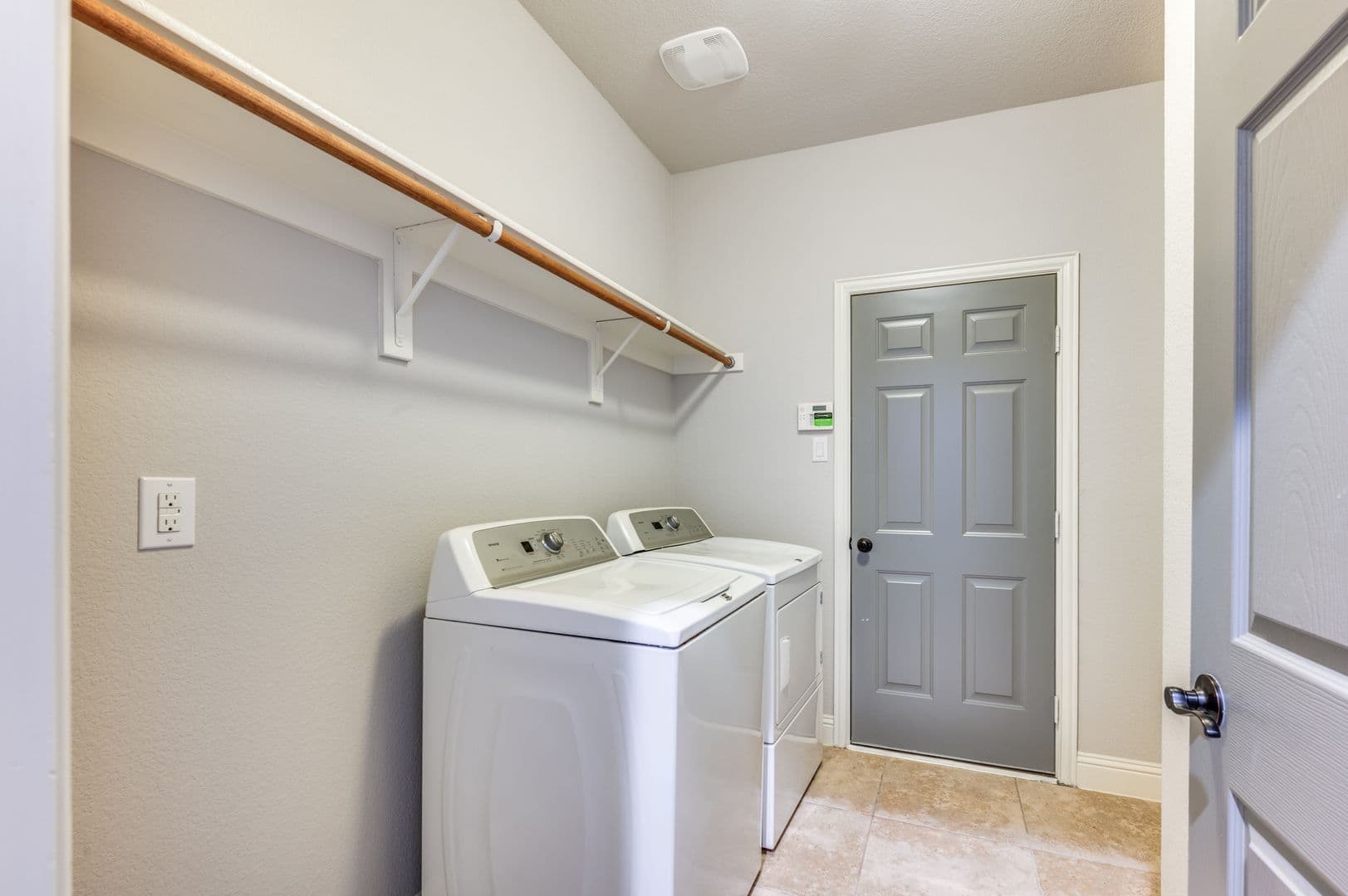 Grand Prairie House: 2812 Pino