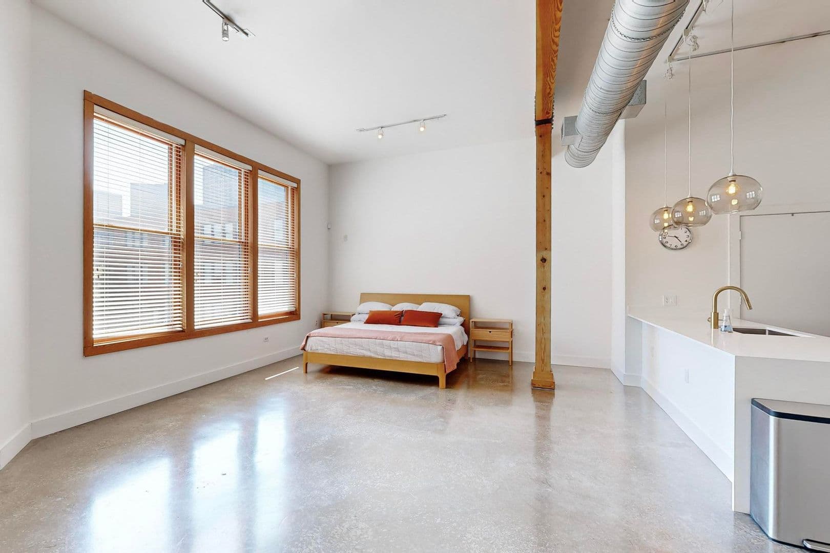Dallas Condo: 2502 Live Oak  St.
