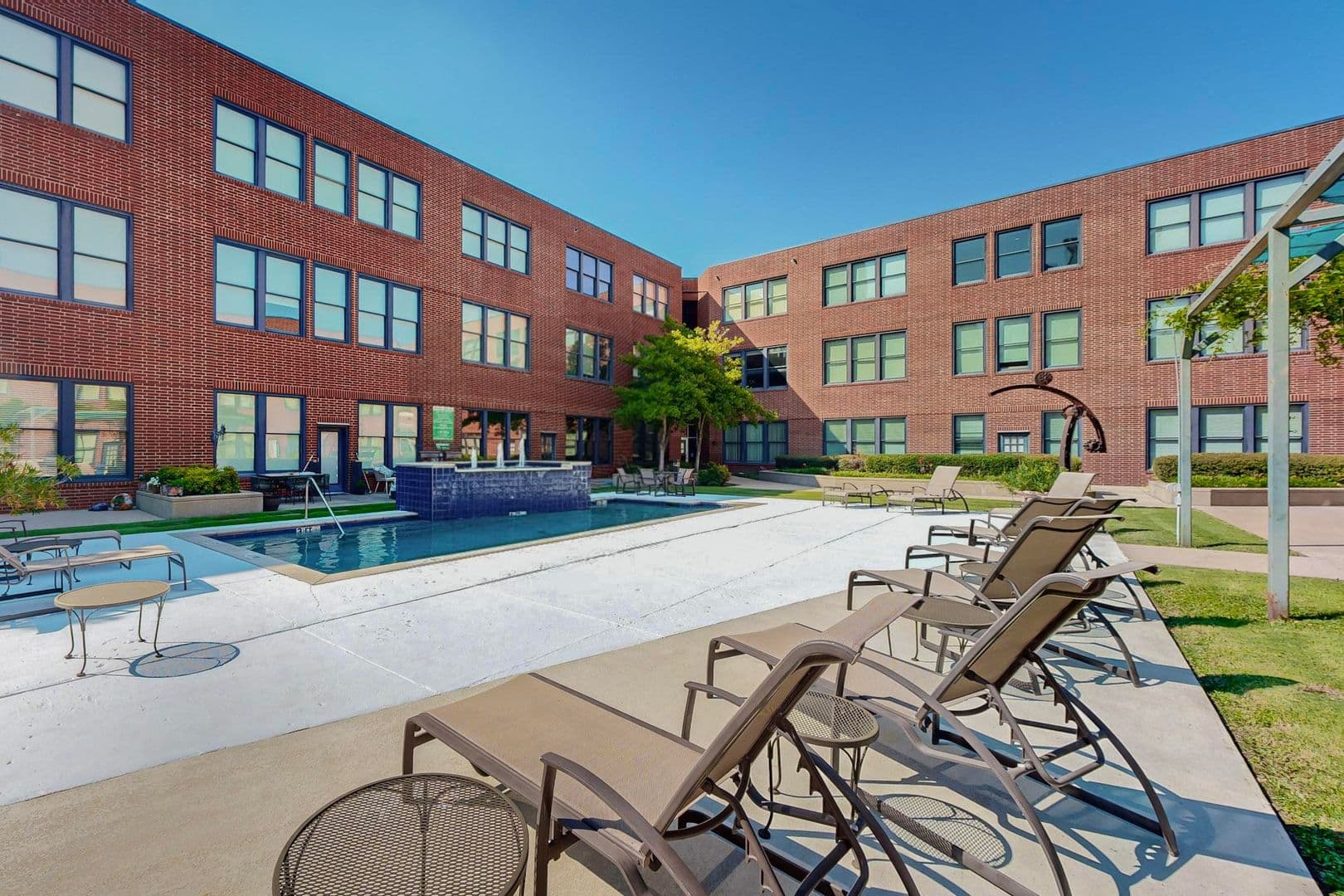 Dallas Condo: 2502 Live Oak  St.