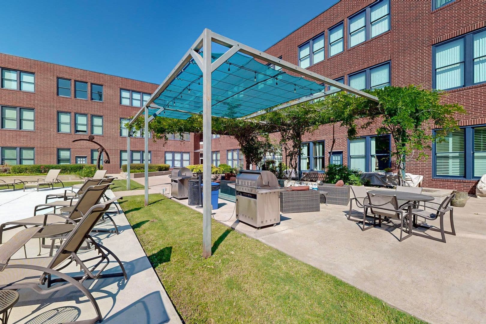 Dallas Condo: 2502 Live Oak  St.