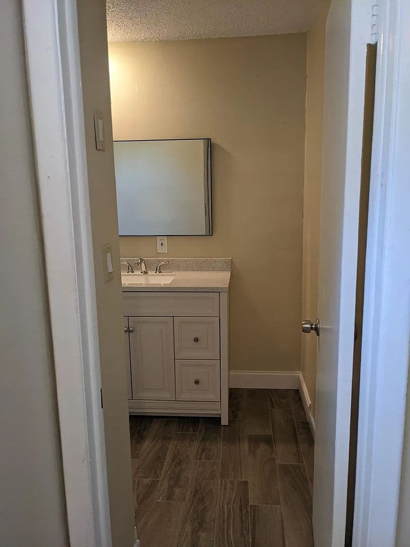 Port Richey Apartment: 5847 Sun Glo Avenue
