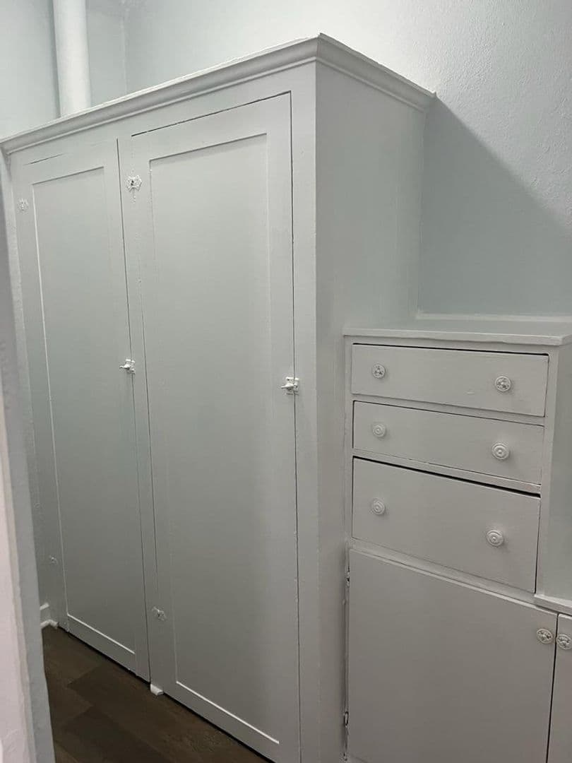 Glendale Apartment: 209 West Elk