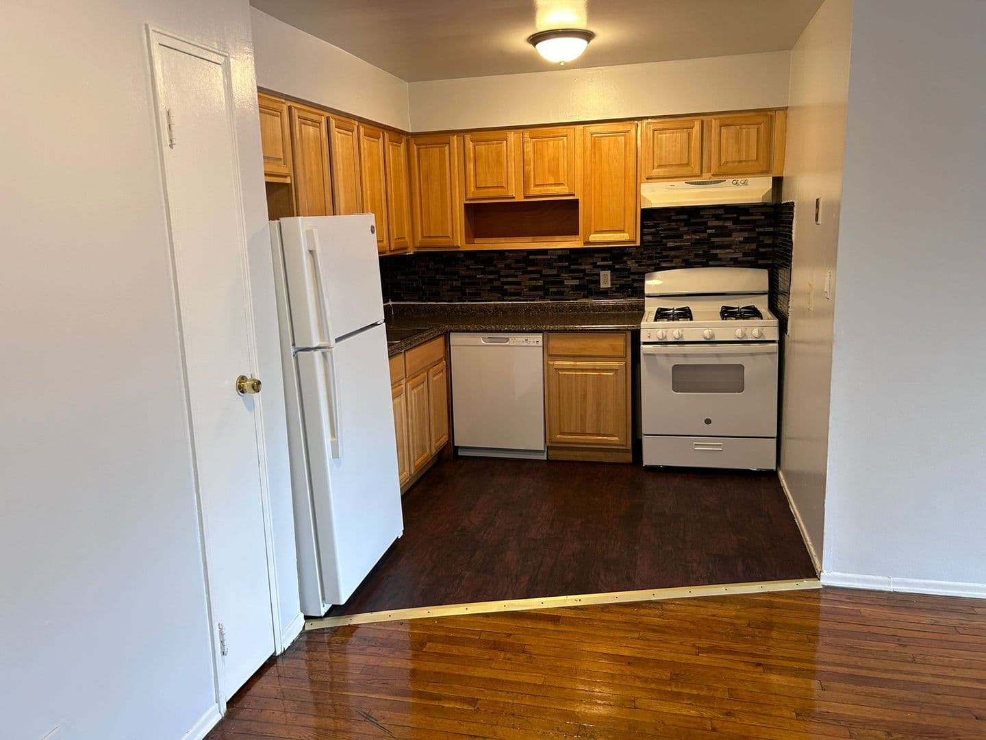 PLAINFIELD Apartment: 1106 PARK AVENUE