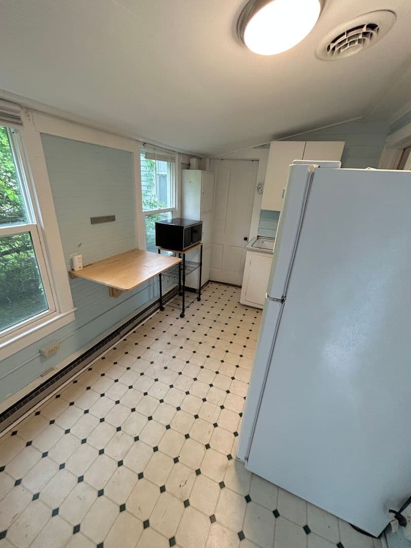 Blacksburg Apartment: 702 Progress St