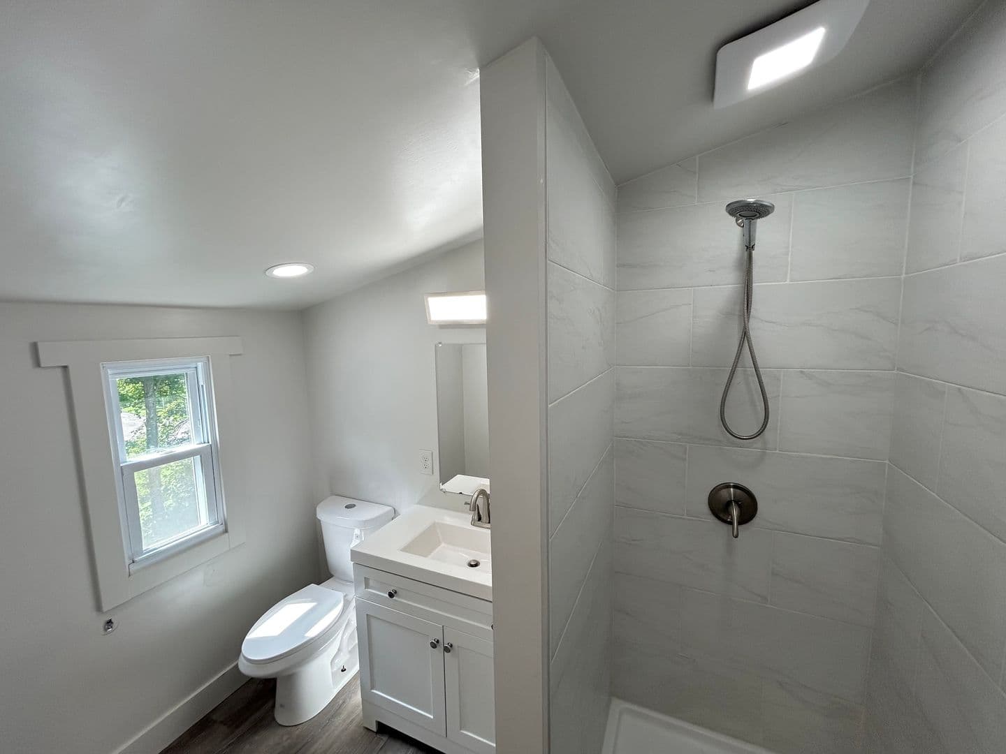 Blacksburg Apartment: 200 Eheart St SE