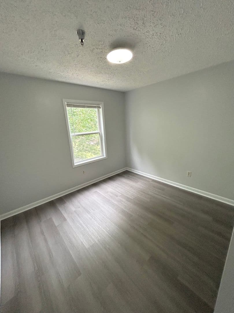 Blacksburg Apartment: 1324 North Main Street