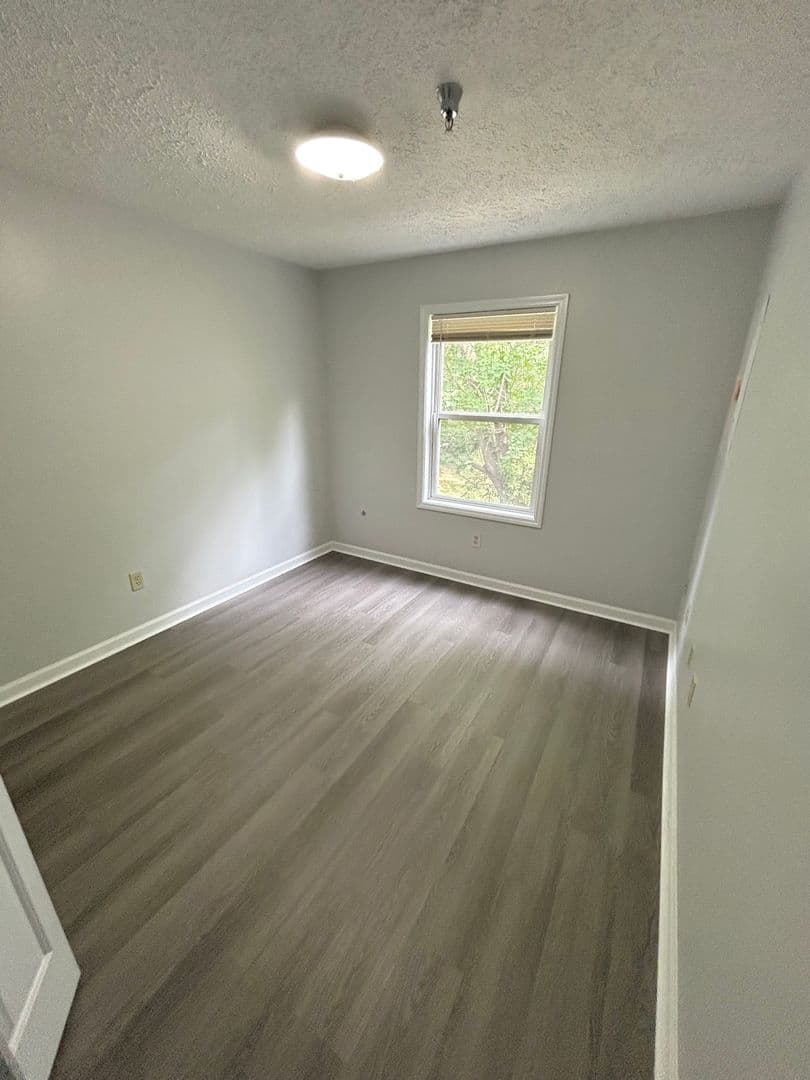 Blacksburg Apartment: 1324 North Main Street