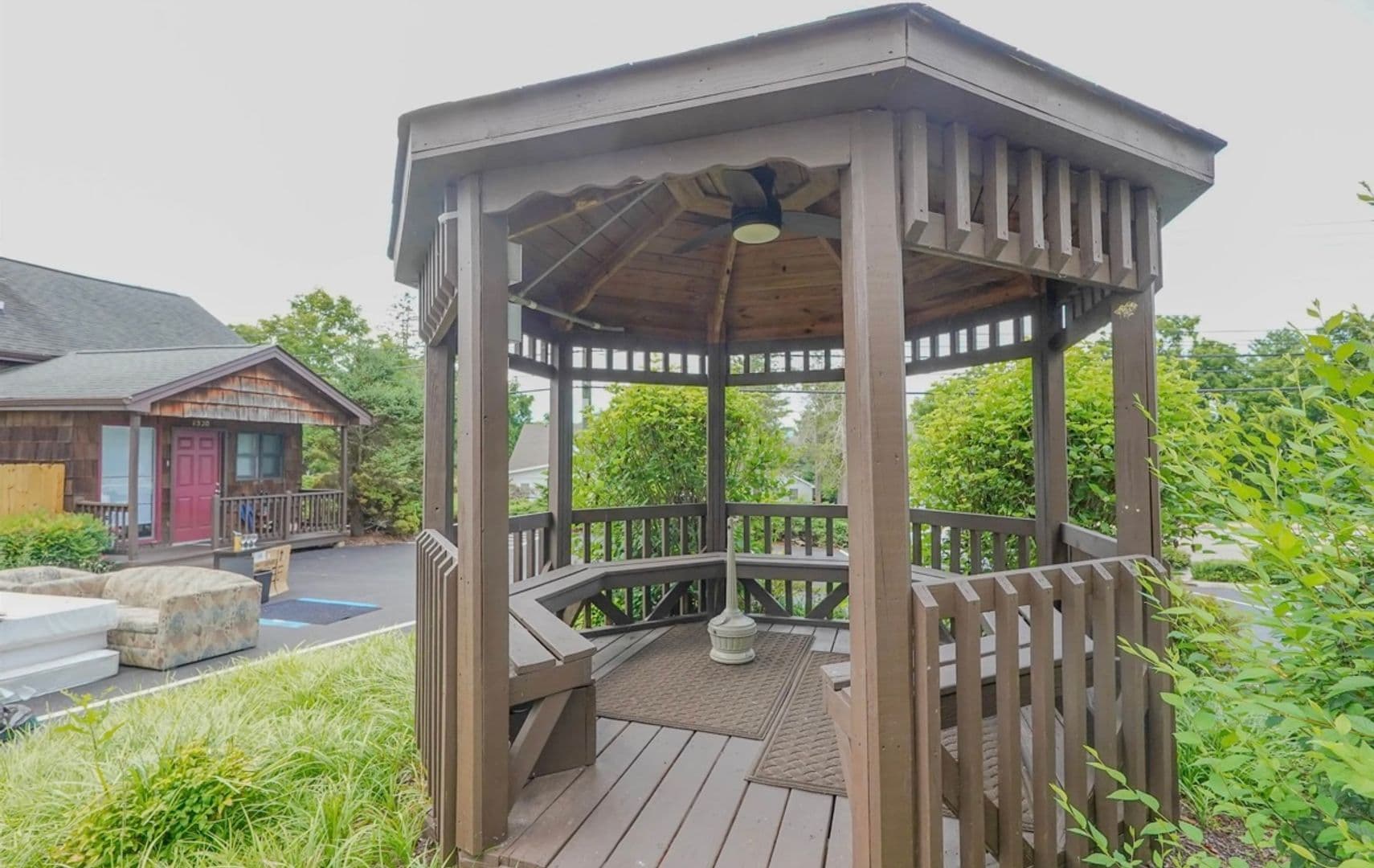 Blacksburg Apartment: 1324 North Main Street