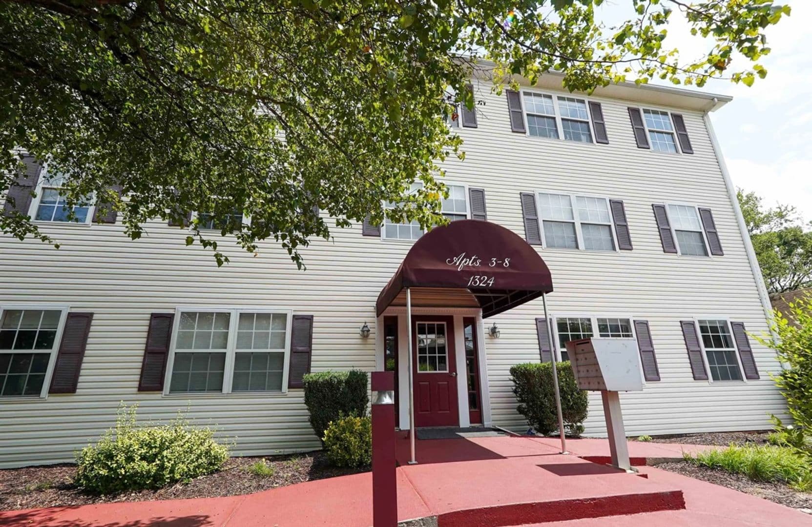 Blacksburg Apartment: 1324 North Main Street