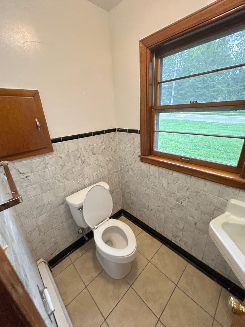Blacksburg Apartment: 1111 Progress St