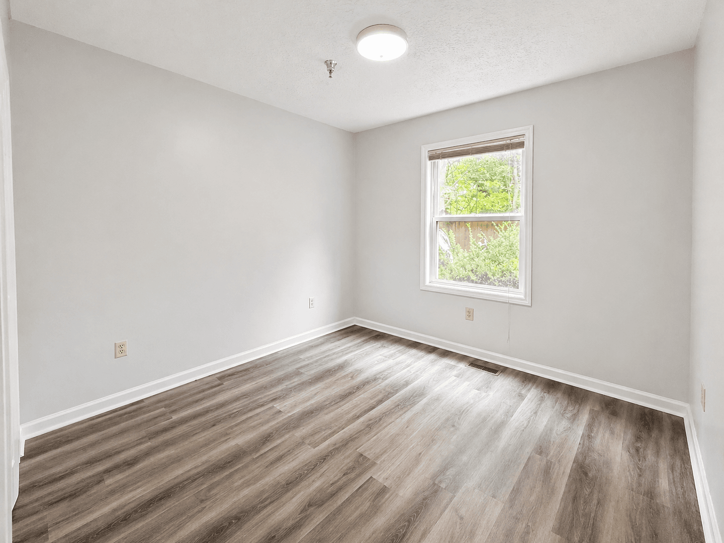 Blacksburg Apartment: 1324 North Main Street
