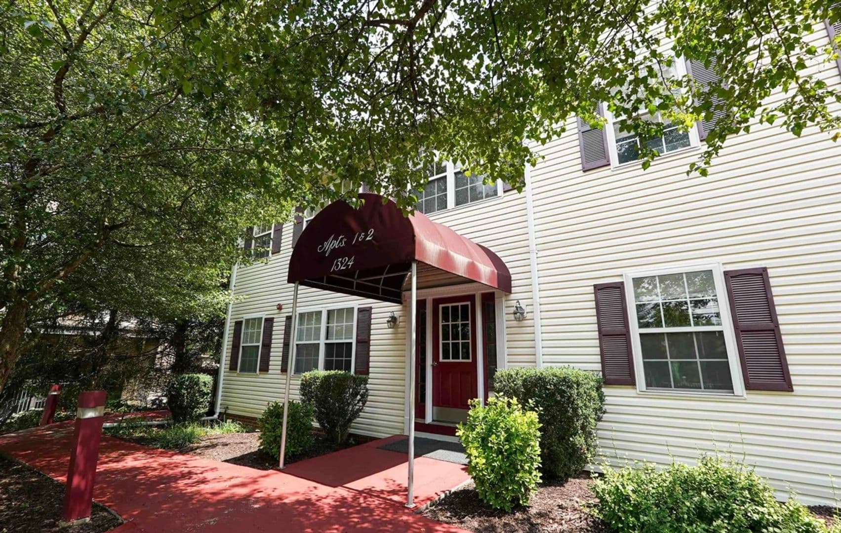 Blacksburg Apartment: 1324 North Main Street