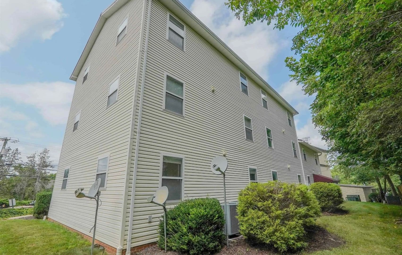Blacksburg Apartment: 1324 North Main Street
