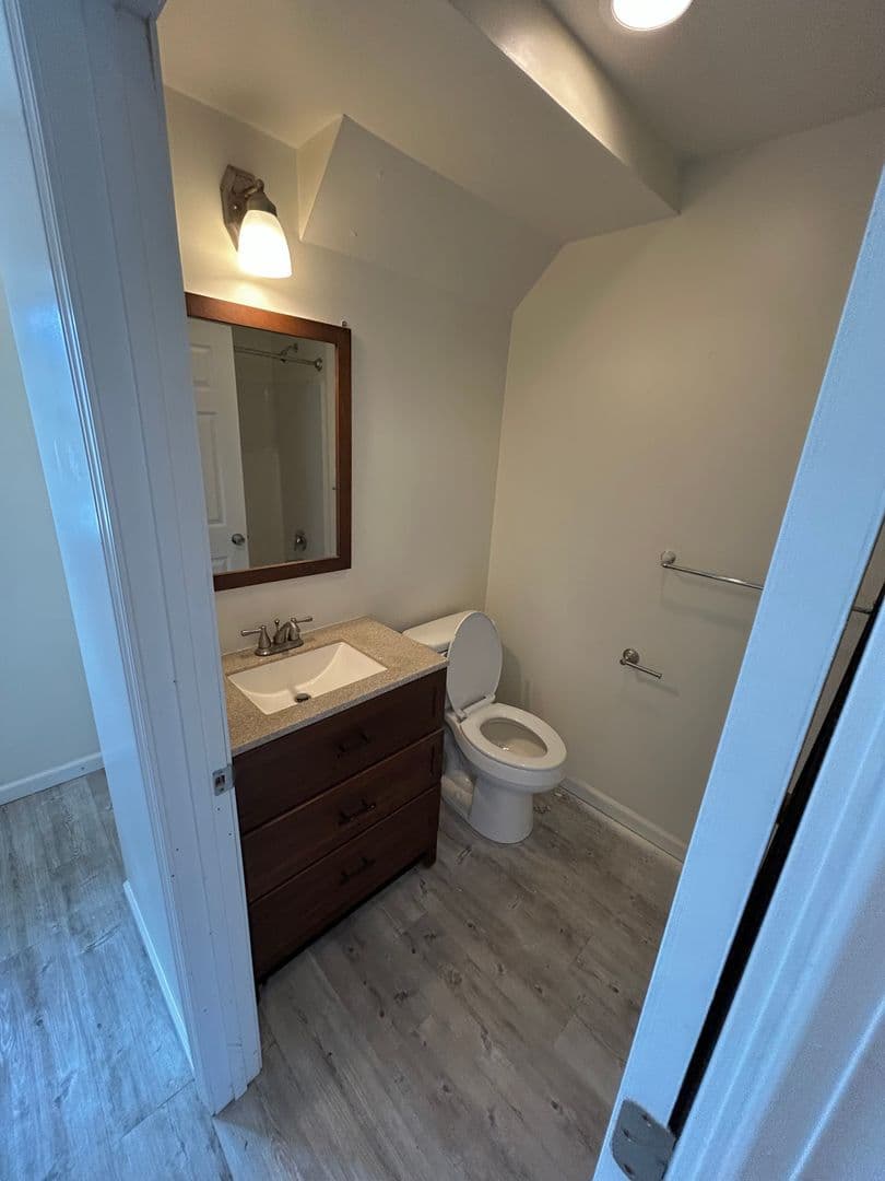 Blacksburg House: 102 Lucas Dr