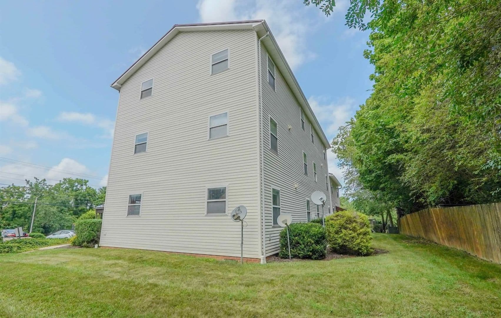 Blacksburg Apartment: 1324 North Main Street