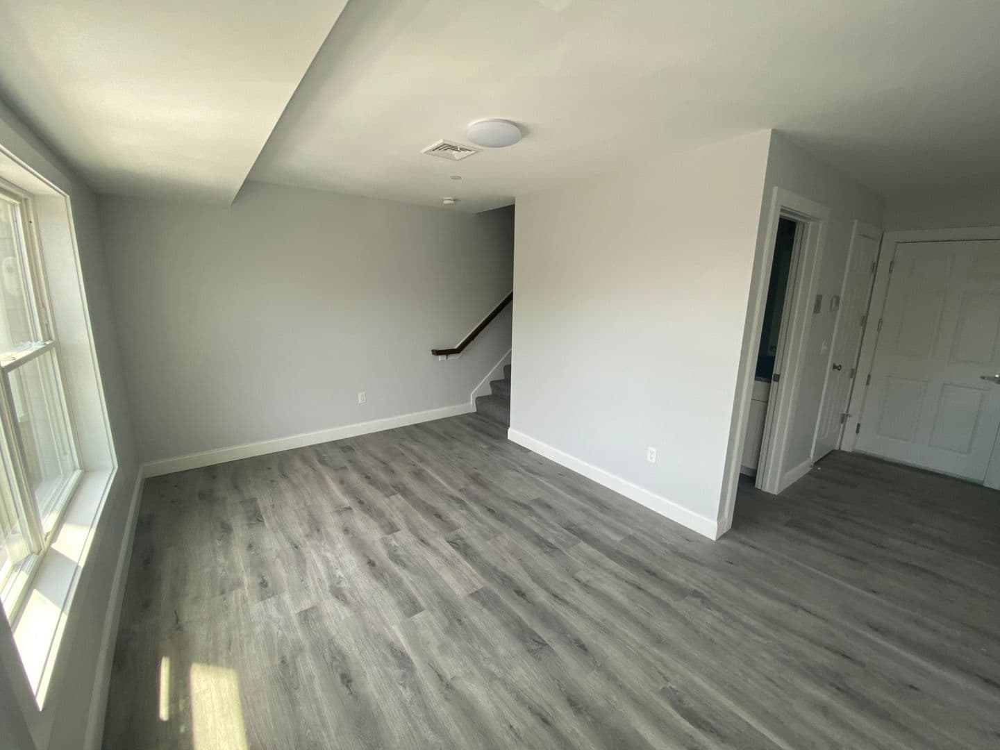 Salem Apartment: 57 Wharf St., Suite 2E