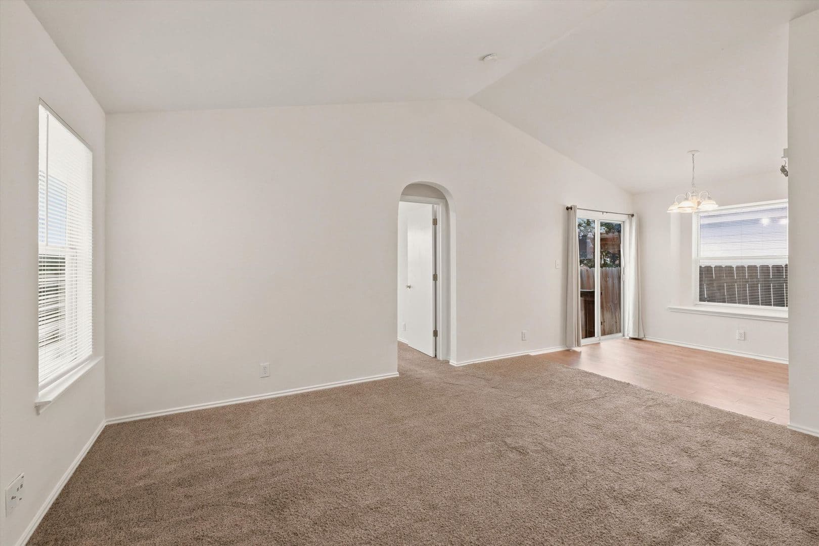 San Antonio House: 6918 Sandy Point