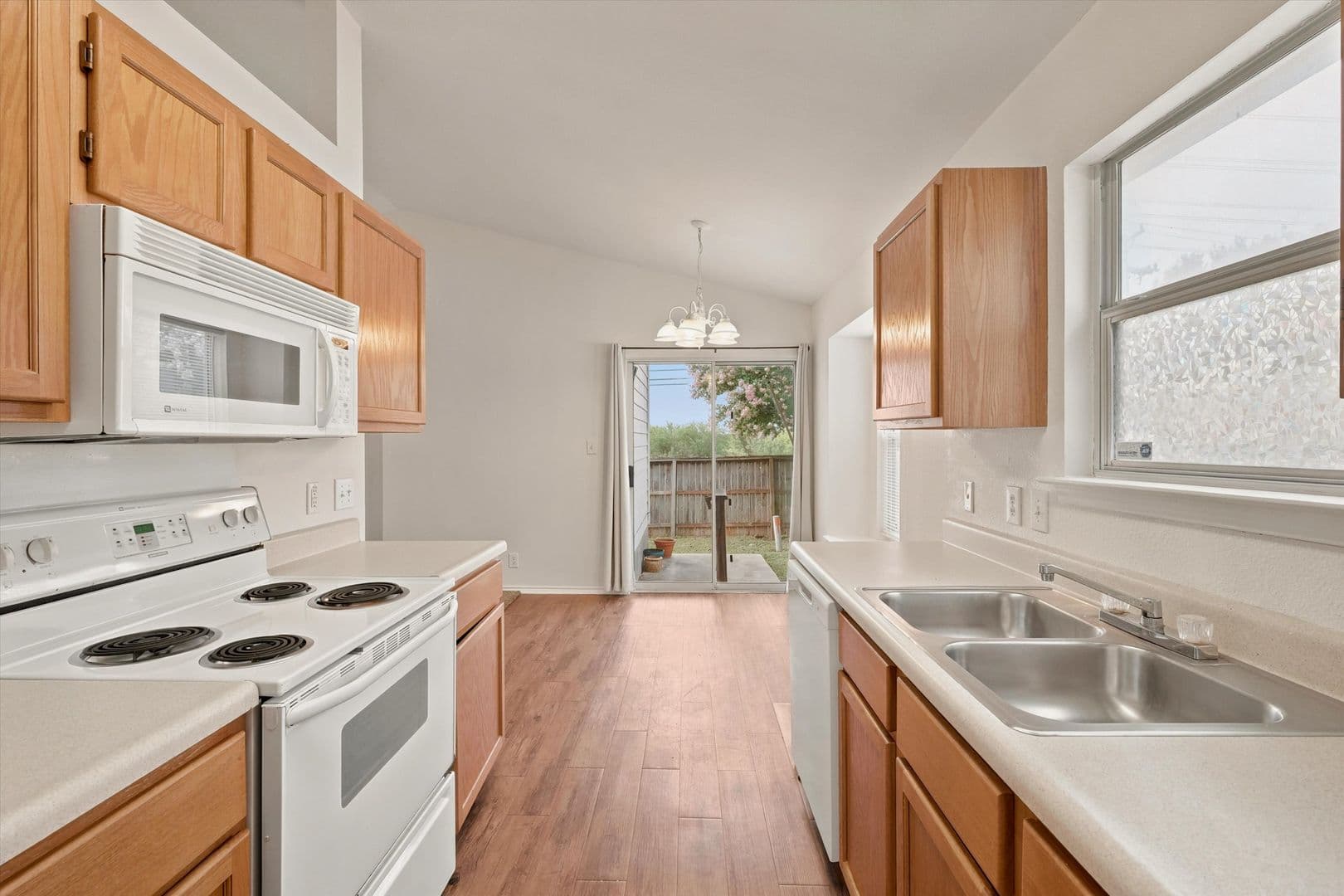 San Antonio House: 6918 Sandy Point