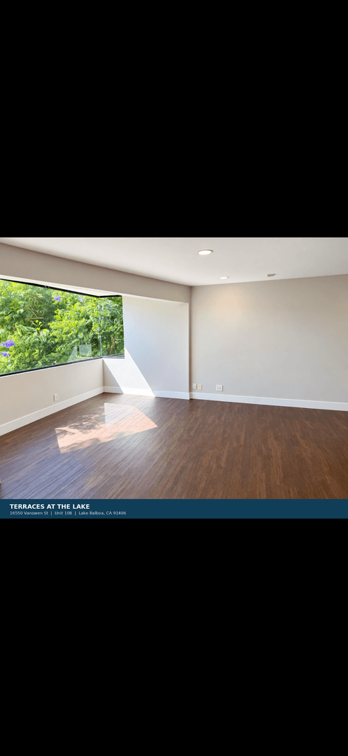 Lake Balboa Apartment: 16550 Vanowen Street