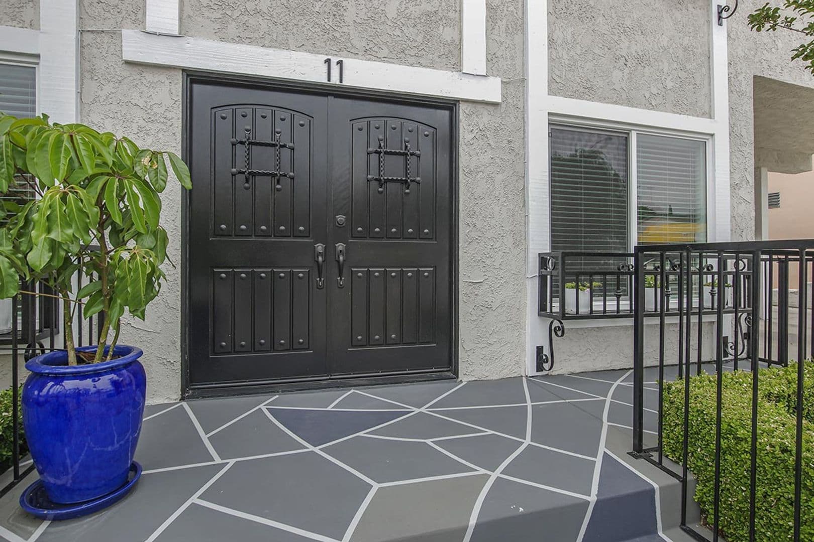 La Crescenta Apartment: 3000 Honolulu