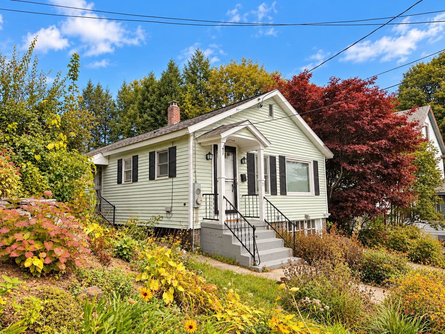 Brattleboro House: 33 Oak Grove Ave