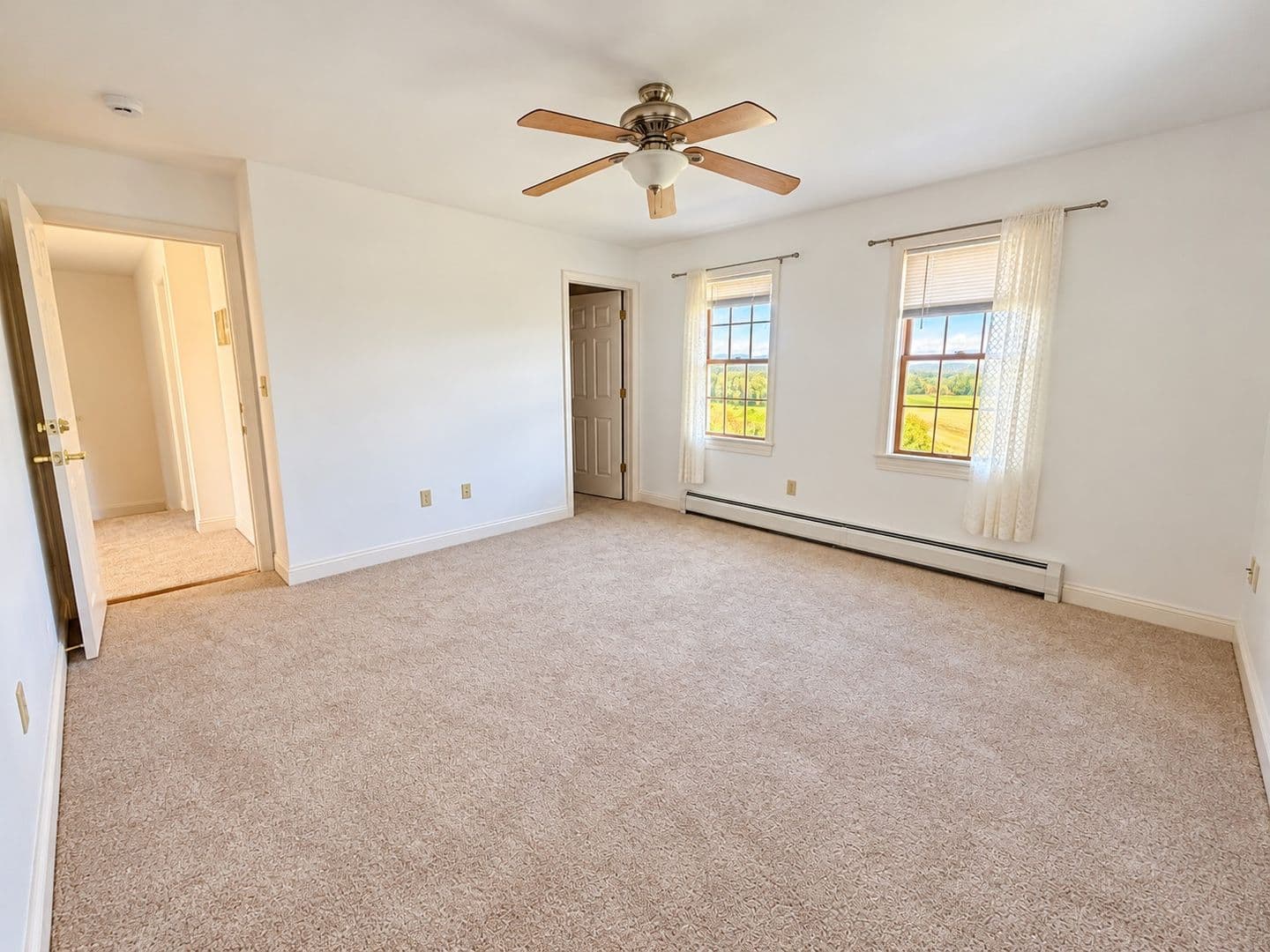 East Dummerston Apartment: 93 Winter Bell Dr.