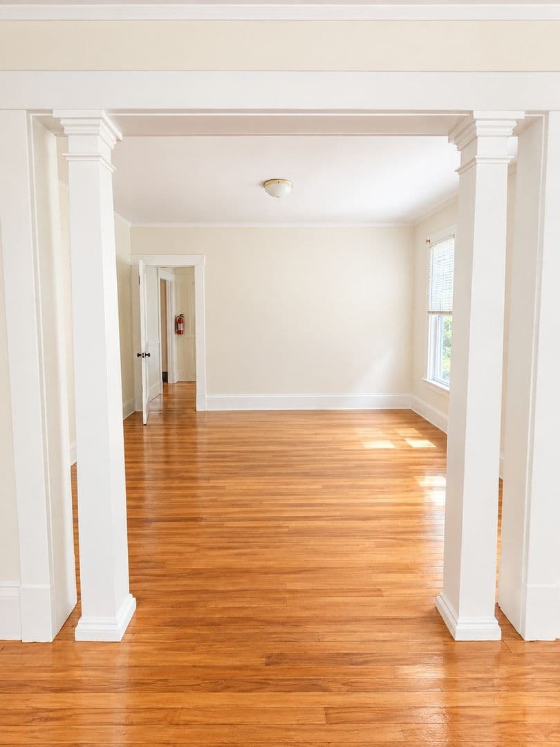 Brattleboro Apartment: 37 Clark Street