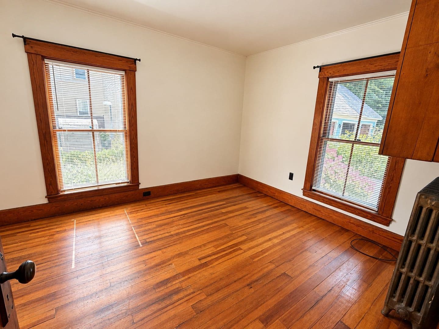 Brattleboro Apartment: 58 Oak Street