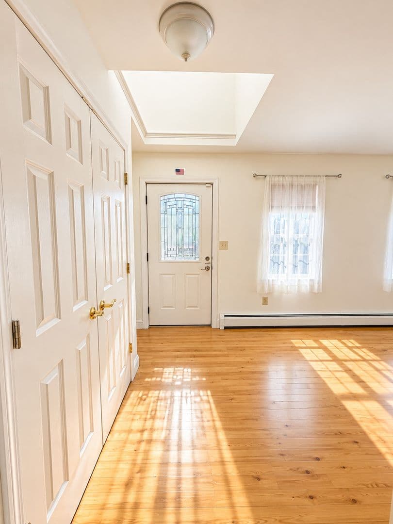 East Dummerston Apartment: 93 Winter Bell Dr.