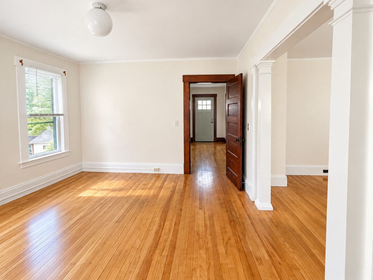 Brattleboro Apartment: 37 Clark Street